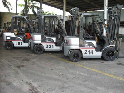 Cho thuê xe nâng Nissan tự lái