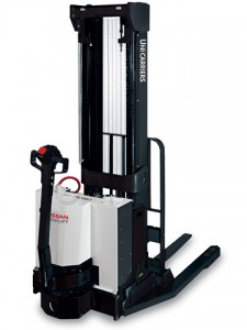 cho thuê xe nâng pallet điện Nissan