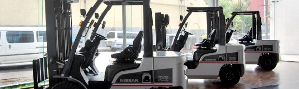 Cho thuê xe nâng hàng Nissan