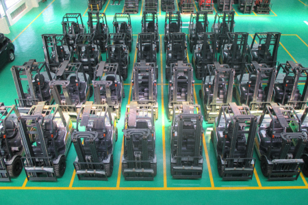 cho thuê xe nâng Nissan