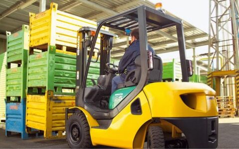 Cho thuê xe nâng tại Quận 9